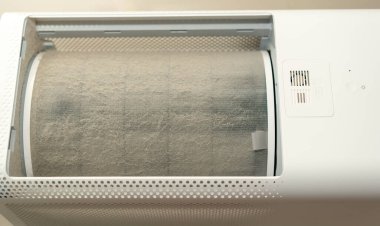 Değişirken hava temizleyicisindeki toz