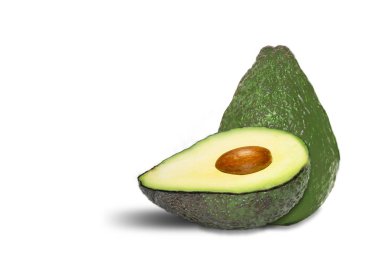avokado beyaz arkaplanda izole edildi