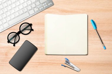 Ofis çalışma alanı için not defteri maketi