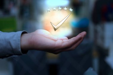 Kaliteli iş konsepti için beş yıldızlı derecelendirme hizmeti