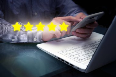 Bilgisayar aracılığıyla müşteri hizmetleri yıldızı incelemesi