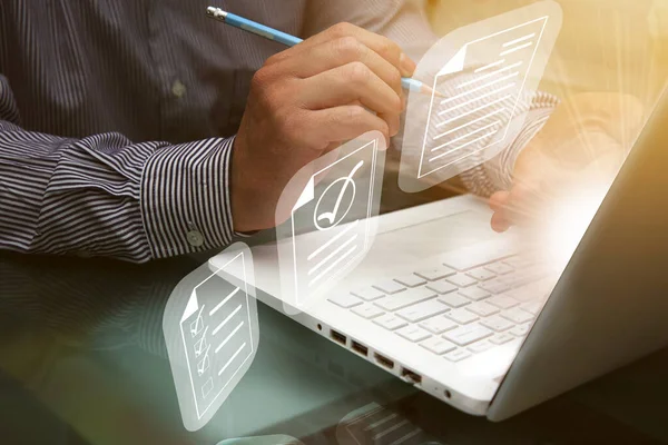 İş adamı internet belgesinde dijital imza kullandı