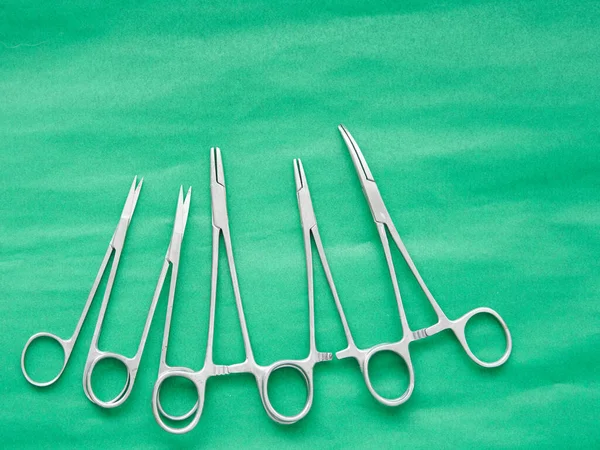 Chirurgické Vybavení Zeleném Plátně Pro Operační Sál — Stock fotografie