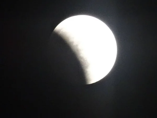 Une Éclipse Lunaire Dans Nuit Noire — Photo