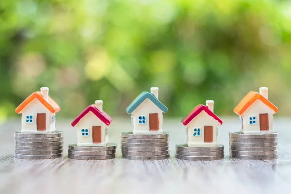 Huis Muntladder Onroerend Goed Concept Hypotheek Investering Geld Besparen Investeren — Stockfoto