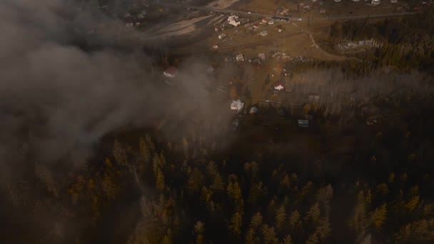 Vue Aérienne Drone Château Historique Sur Une Colline Près Lac — Video