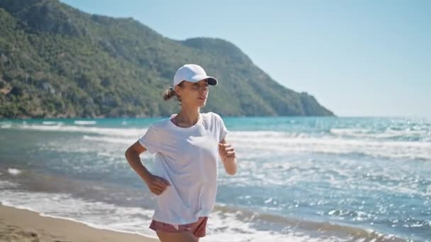Young Woman Exercising Outdoor Running Sea Background Sun Raises Turkey — ストック動画