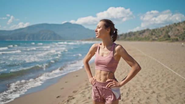 Young Active Sporty Athlete Smiling Woman Taking Break Making Running — 图库视频影像