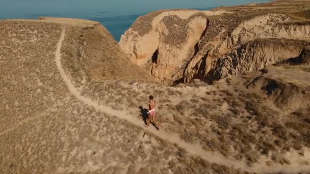 Filmagens Aéreas Mulher Fitness Corredor Correndo Início Manhã Livre Longo — Vídeo de Stock