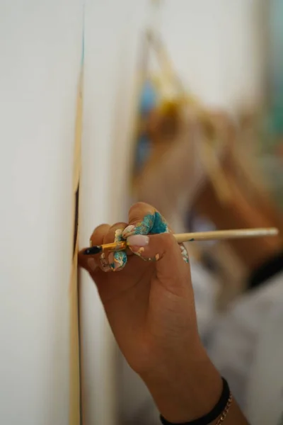 Handzeichnung Mit Farben Auf Leinwand Zeichenunterricht Der Kinderkunstschule — Stockfoto