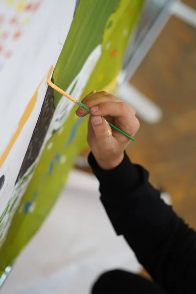 Desenho Mão Com Tintas Sobre Tela Aulas Desenho Escola Arte — Fotografia de Stock