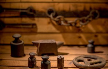 Çikolatadan yapılmış araç figürleri Lviv, Ukrayna 'dan satın almak için çok popüler..