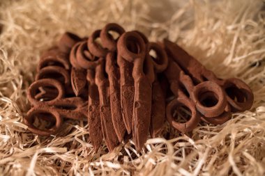 Çikolatadan yapılmış araç figürleri Lviv, Ukrayna 'dan satın almak için çok popüler..