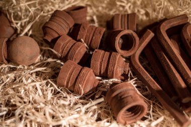 Çikolatadan yapılmış araç figürleri Lviv, Ukrayna 'dan satın almak için çok popüler..