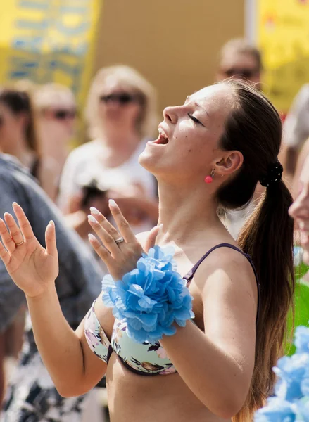 Güzellik Lehçe öğrenci dans zumba dersi — Stok fotoğraf