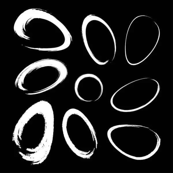 White hand drawn watercolor oval brush stroke set. Brush circular freehand line smears. — Stock Vector