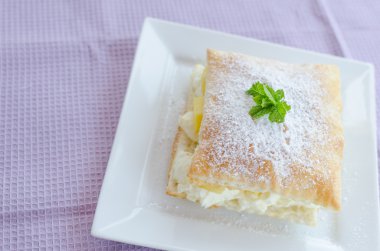 hızlı ananas tatlısı