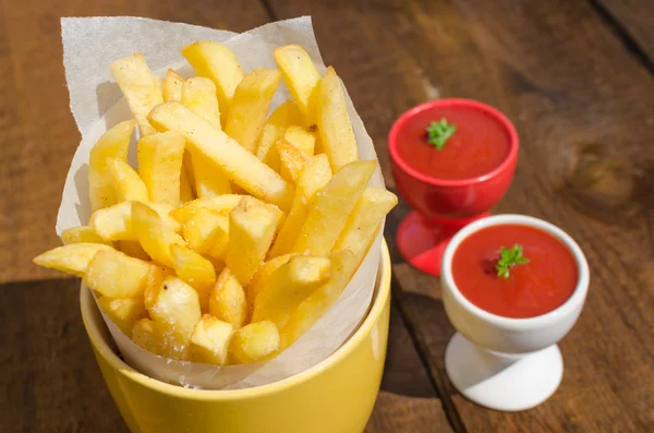 Gouden friet aardappelen — Stockfoto