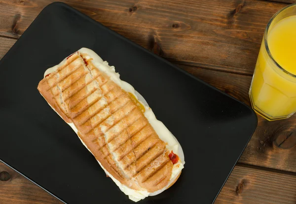 Panini broodjes italienPanini sandviç İtalyanca — Stockfoto