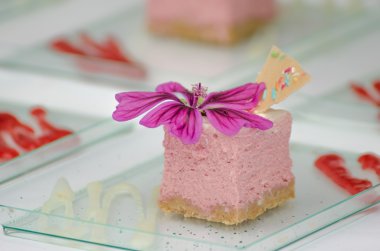 Ahududu cheesecake, bisküvi