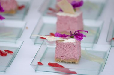 Ahududu cheesecake, bisküvi