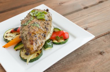 kavrulmuş sebze ızgara hindi