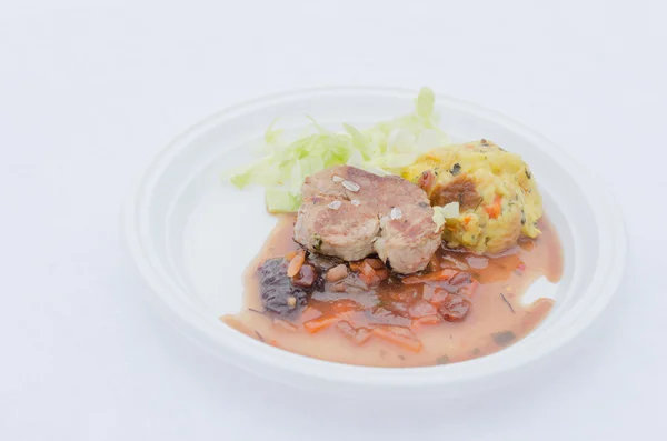 在白兰地中腌制的猪肉的鱼片 — 图库照片