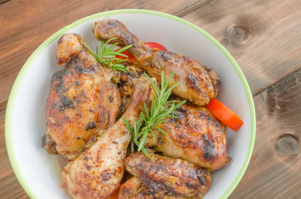 Gebackenes Hühnchen mit Thymian — Stockfoto