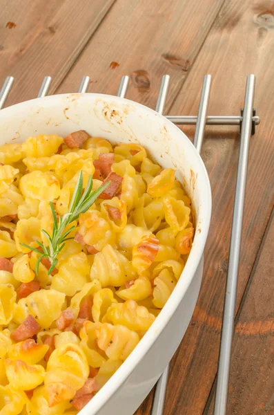 Paked pasta with ham, eggs — Stock Photo, Image