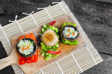 mavi peynir pişmiş muschrooms