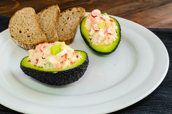 Gefüllt mit Avocado — Stockfoto