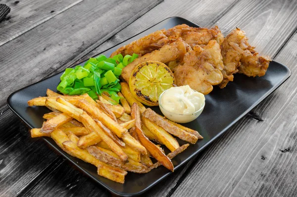 Fish and chips with homemade mayonnaise — Stock Photo, Image