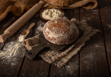 Lezzetli ve ekşi ekmek, hepsi ev yapımı.