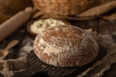 Lezzetli ve ekşi ekmek, hepsi ev yapımı.