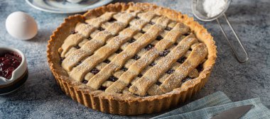 Fındıklı, şekerli, organik yiyecekli lezzetli turta.