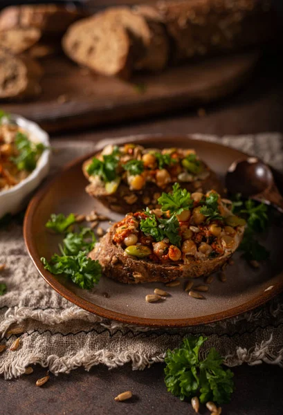 Świeże Zdrowe Jedzenie Pikantny Hummus Chlebem — Zdjęcie stockowe
