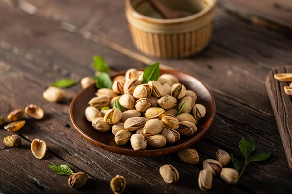 Pistachio Nuts Product Photography Wood Board — Stock Photo, Image