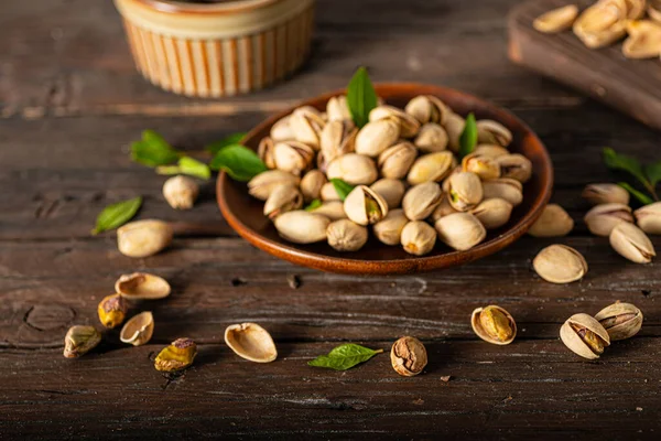 Pistachio Nuts Product Photography Wood Board — Stock Photo, Image