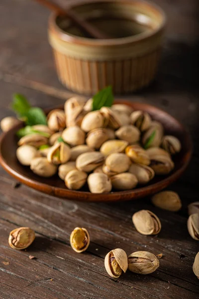 Pistachio Nuts Product Photography Wood Board — Stock Photo, Image