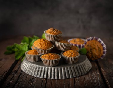 Lezzetli tarçınlı kekler, ev yapımı yemek fotoğrafçılığı...