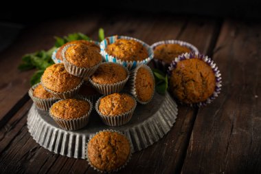 Lezzetli tarçınlı kekler, ev yapımı yemek fotoğrafçılığı...