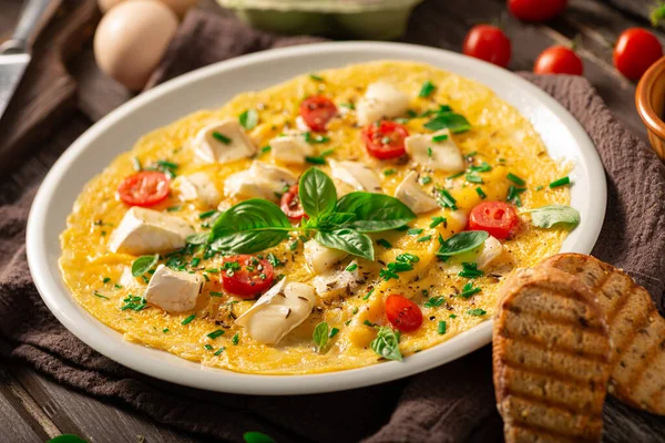 Delicious Bio Eggs Omelette Vegetables Cheese — Zdjęcie stockowe