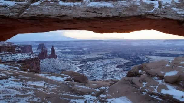 Nascer do sol no arco mesa — Vídeo de Stock