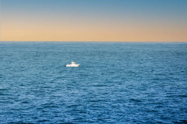 Small Boat Middle Sea Sunny Day Marine Concept Background — Fotografia de Stock