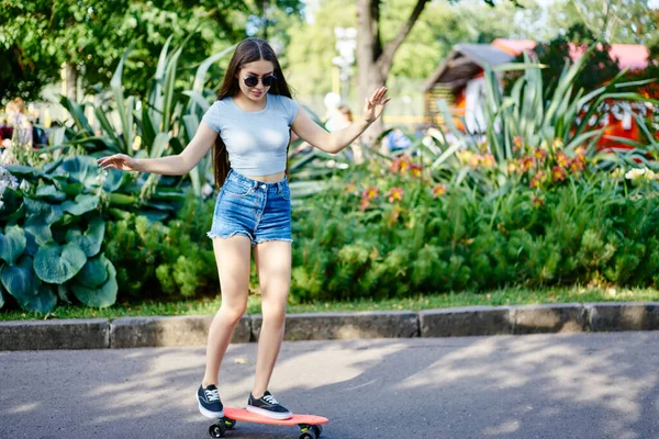 Caucasian Female Teenager Casual Clothes Training Tricks Penny Board Riding — Stock Photo, Image