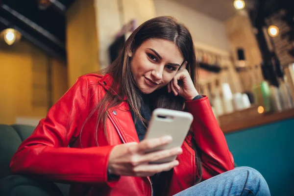 Positive Female Looking Camera Leaning Hand While Sitting Cafeteria Text — Stock Photo, Image
