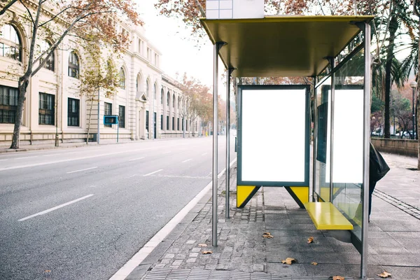 Blank Electronic Advertising Poster Bus Stop Empty Screen Promotional Content — Stock Photo, Image