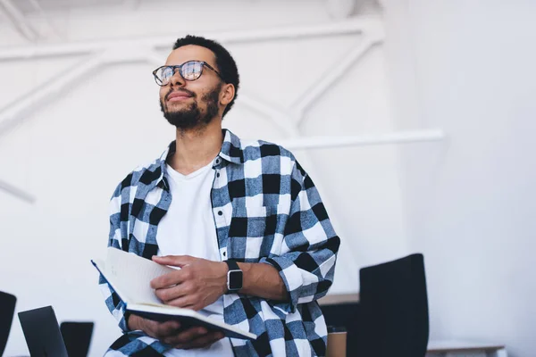 Contemplative Employee Classic Eyeglasses Analyzing Textbook Notes Working Day Office — Stock Photo, Image