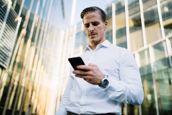 Serious Male Entrepreneur Formal White Shirt Wristwatch Browsing Smartphone While — Stock Photo, Image