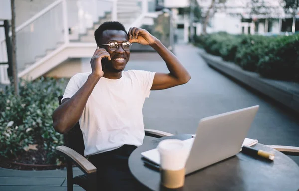 Smiling Prosperous Dark Skinned Hipster Guy Freelance Satisfied International Tariffs — Fotografia de Stock